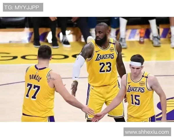 CCTV5直播勇士与快船激战分析精彩瞬间与球员表现全景回顾