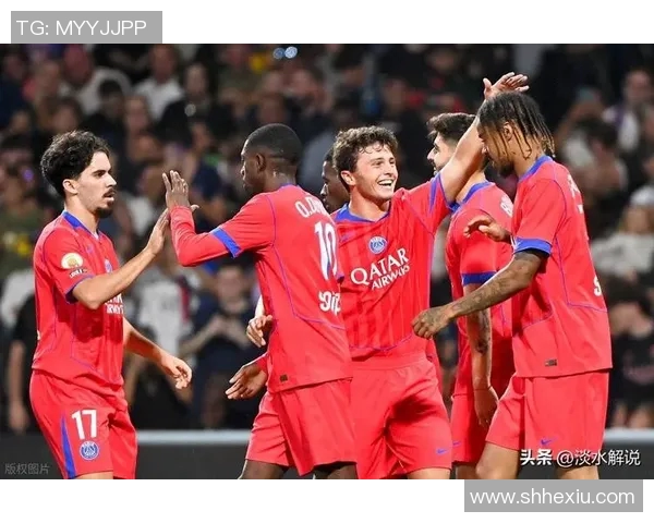 2020年巴塞罗那与巴黎圣日耳曼的经典对决回顾与分析