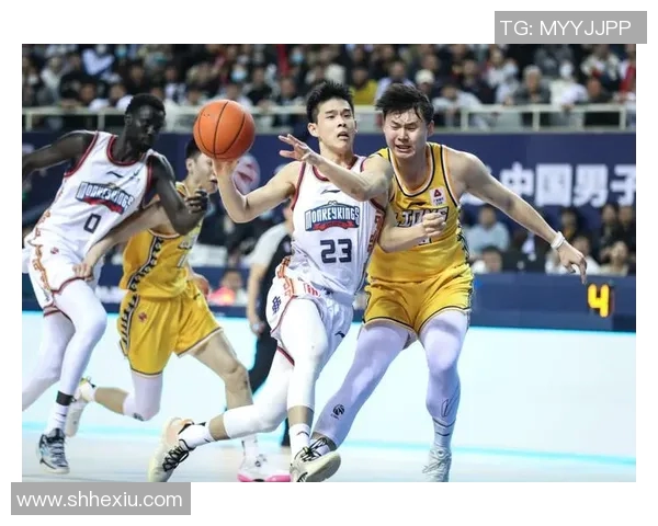 CBA精彩对决南京同曦迎战天津队全力争胜展现篮球魅力